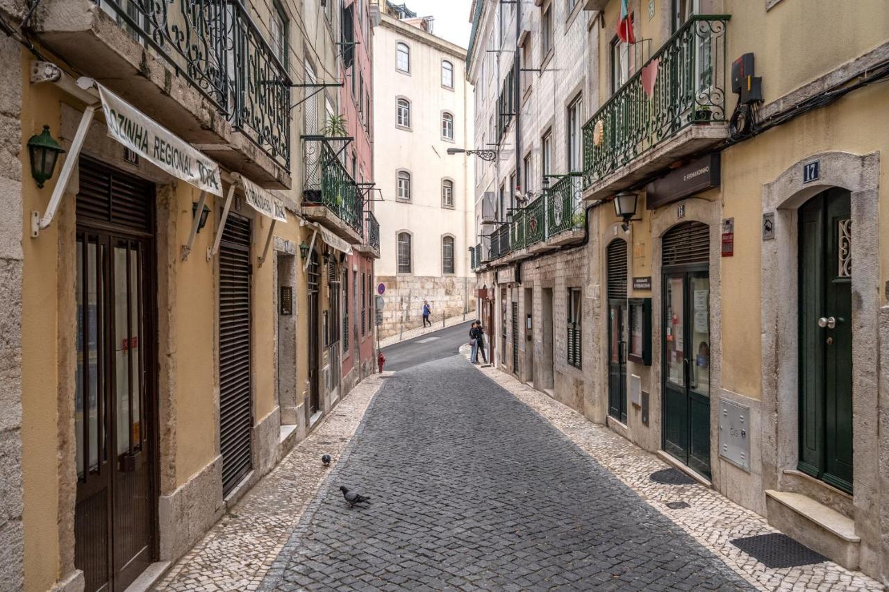 Cozy One Bedroom Apt In Historic Location - Carmo Lisboa Exterior foto