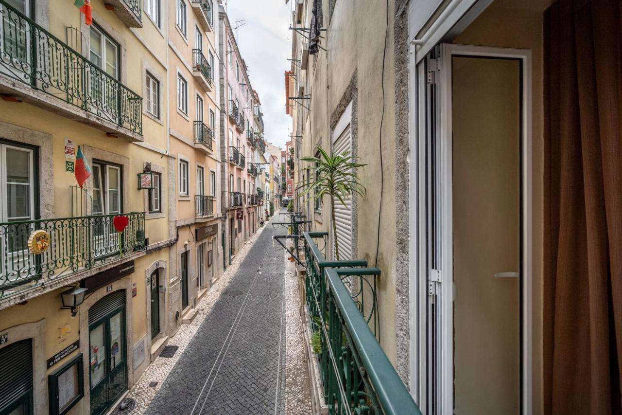 Cozy One Bedroom Apt In Historic Location - Carmo Lisboa Exterior foto