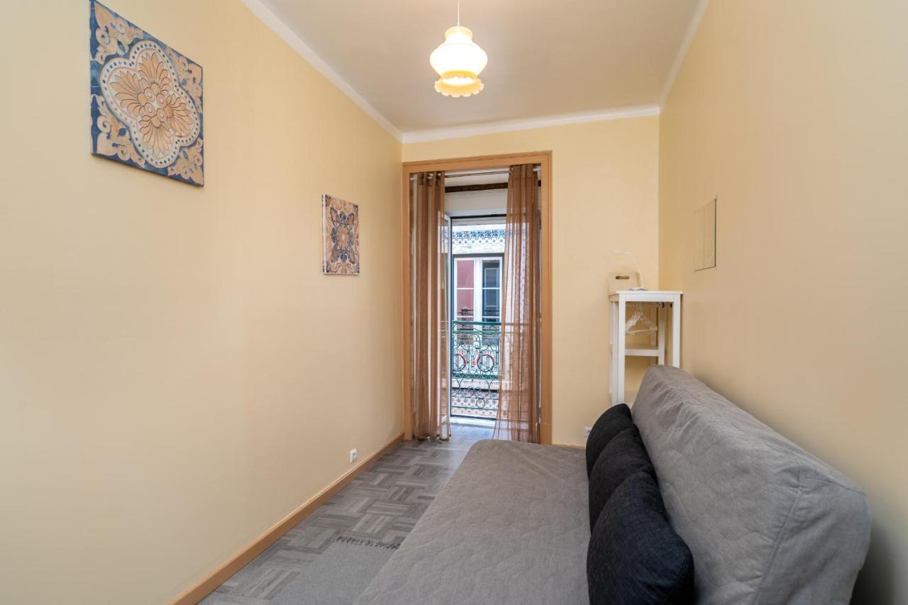 Cozy One Bedroom Apt In Historic Location - Carmo Lisboa Exterior foto